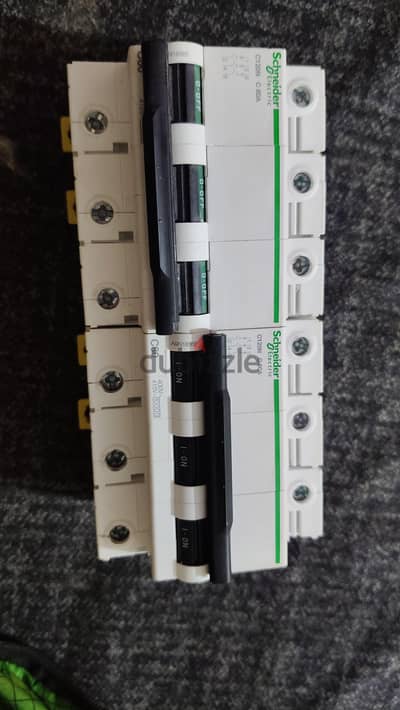 Schneider Acti9 C120N 3P 80A