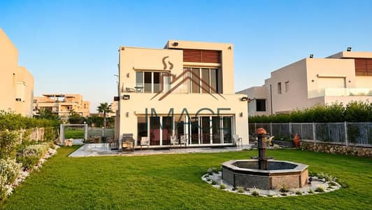فيلا ستاندالون فاخرة فرش رائع بإطلالة جولف ولاجون