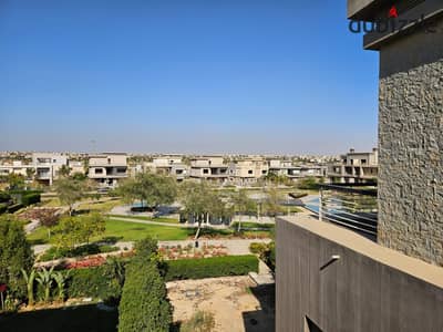 تاون هاوس ميدل  للبيع في   New Giza    مباني 486م  -أرض 400م - اميز لوكيشن