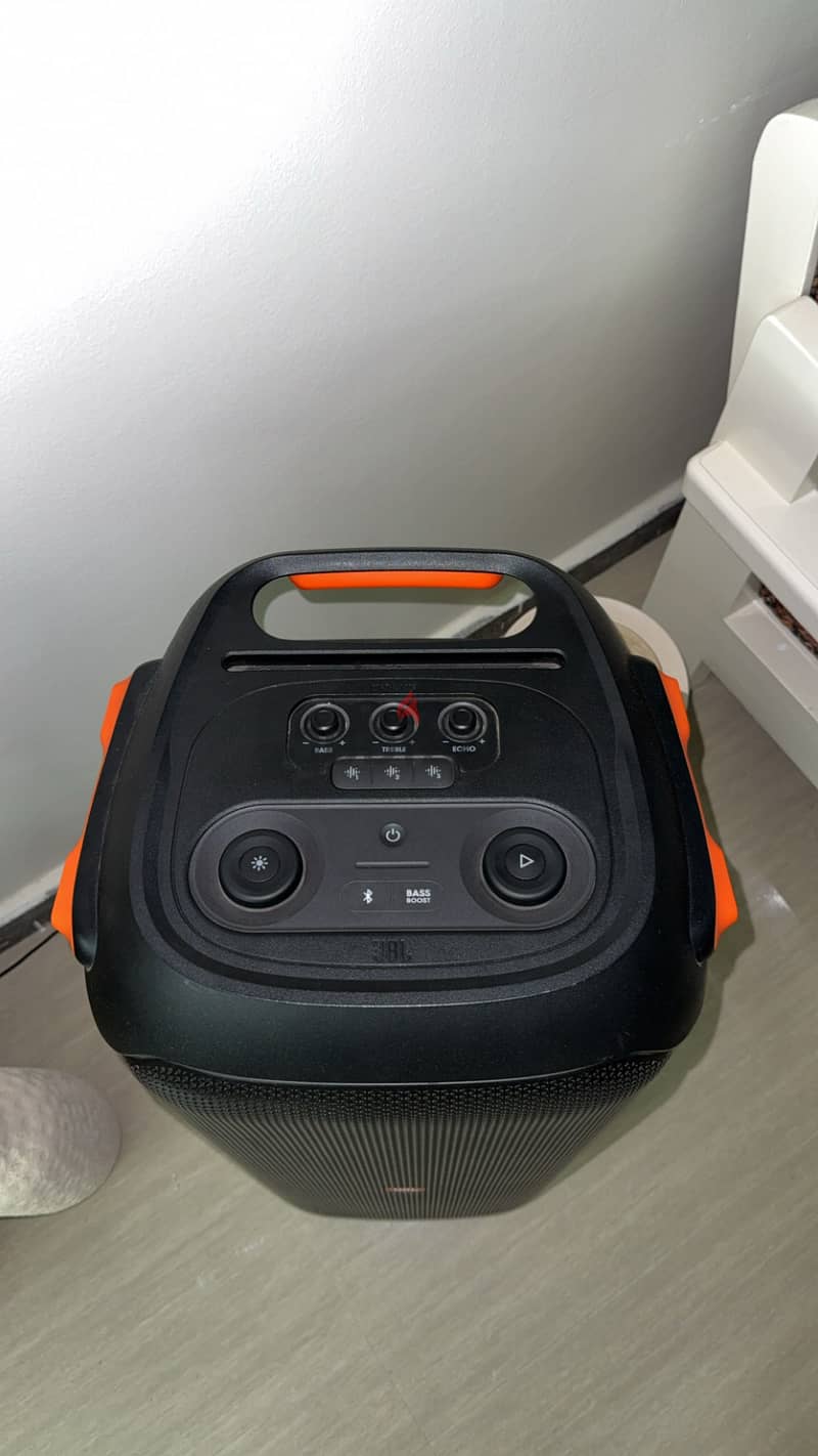 JBL partybox 710 1