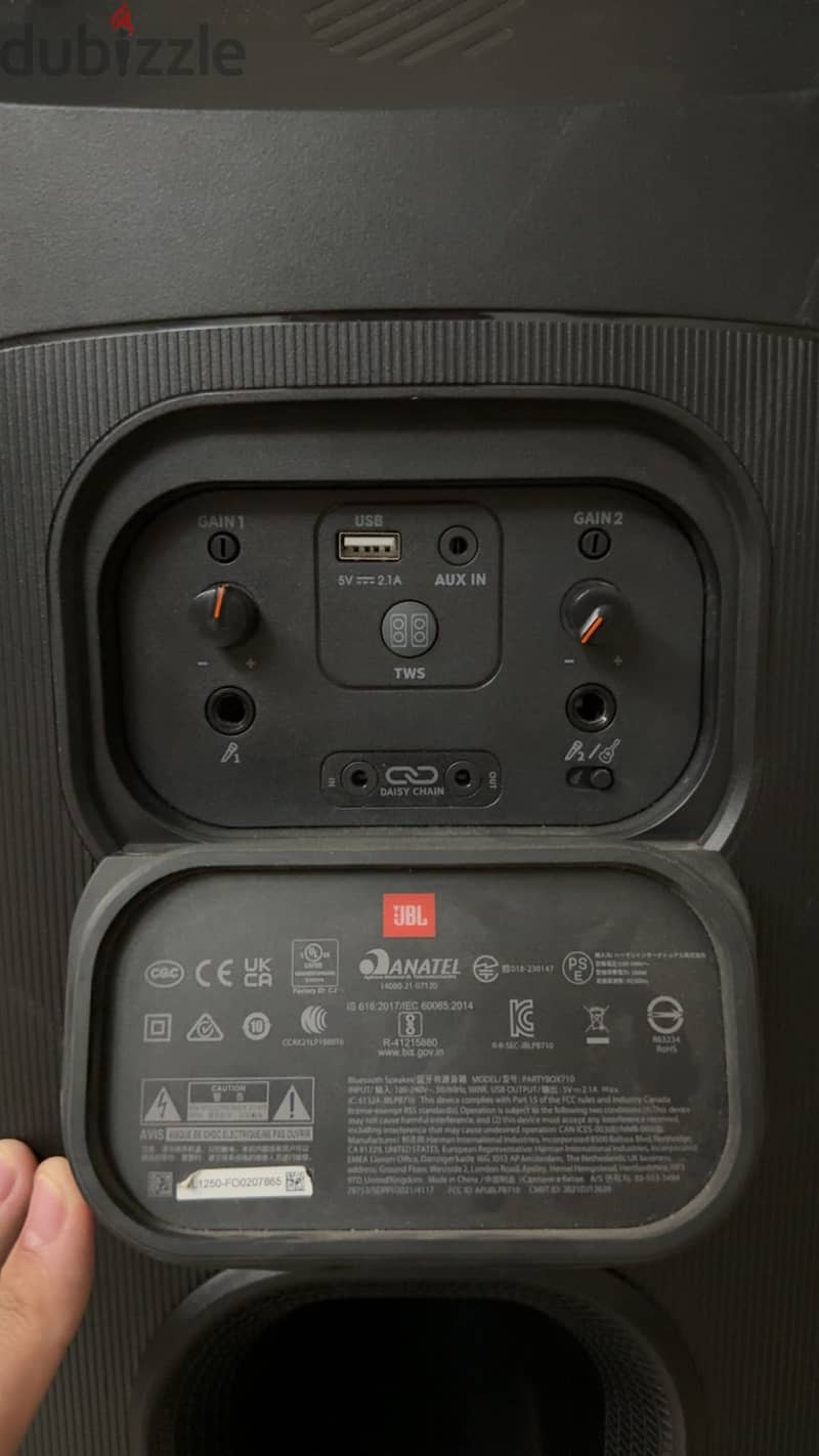JBL partybox 710 3