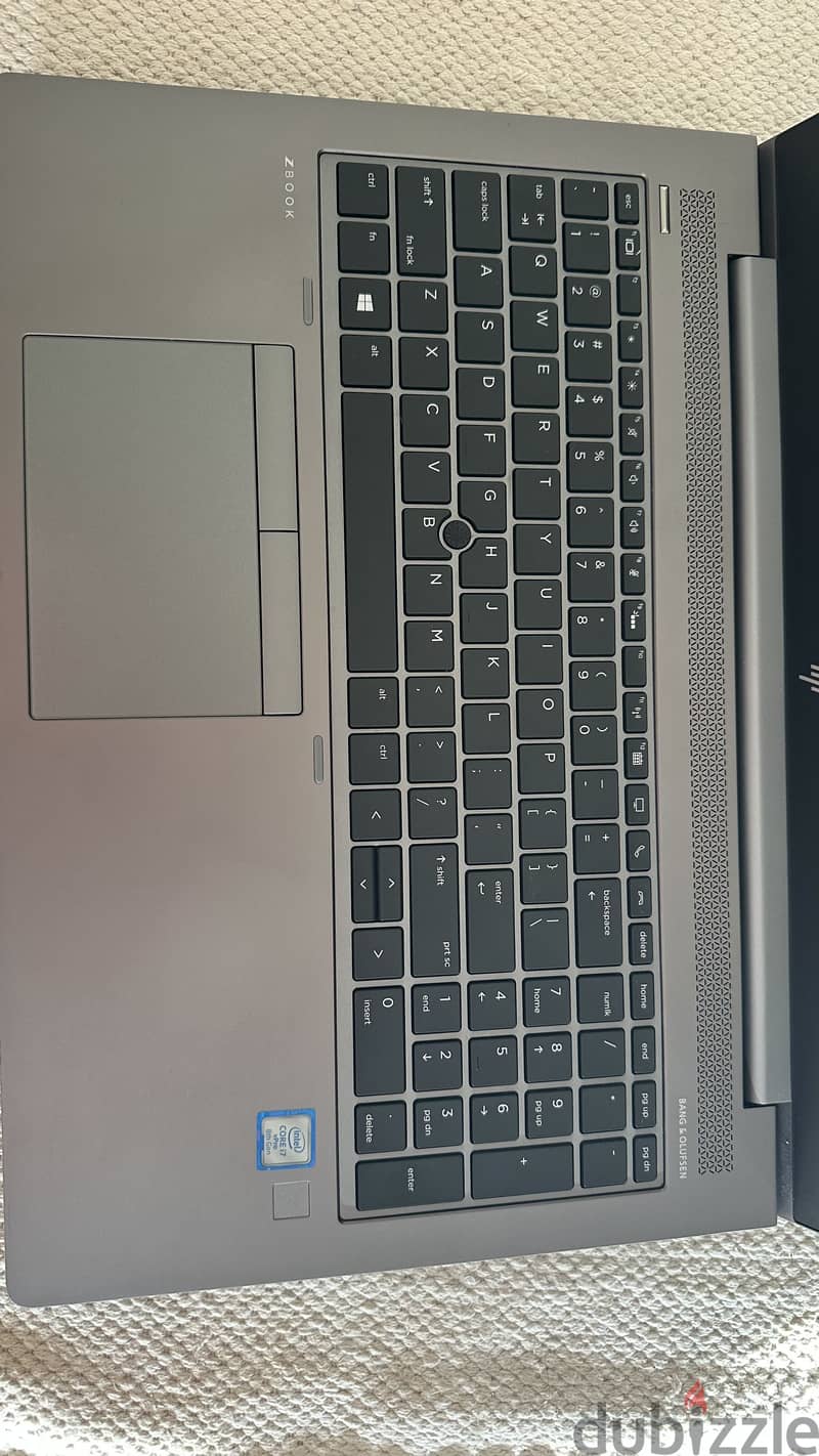 HP ZBook 15U G6 Intel Core i7 vPro 8th Gen RAM 32 G 1