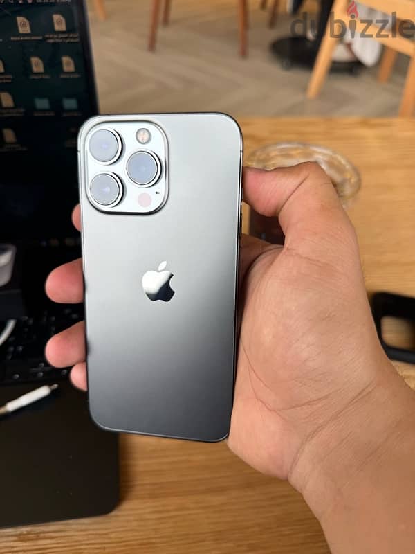 iPhone 13 pro 256 USA virgn 2