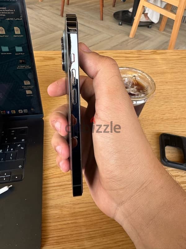 iPhone 13 pro 256 USA virgn 7