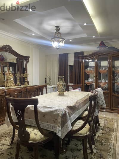 سفره ٨ كراسي + نيش+ بوفيه كبير كلهم خشب زان