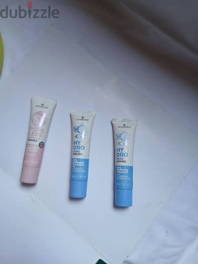 Essence Original من المانيا  بوكس البرايمر الترند 2x Hydro Hero Primer