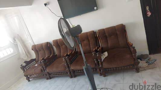 4 فوتيه ارابيسك بترابيزة و رخامة حالة جيدة جدا