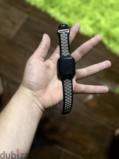 Apple Watch Series 5 battery 92%