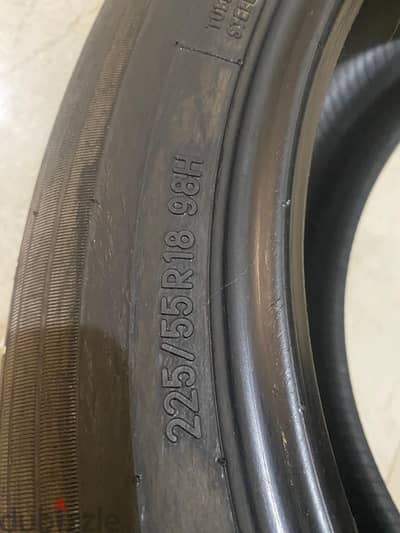 جوز كاوتش تويو ياباني أصلي مقاس 225/55 R18 إنتاج 2023 حالة جيدة جدا