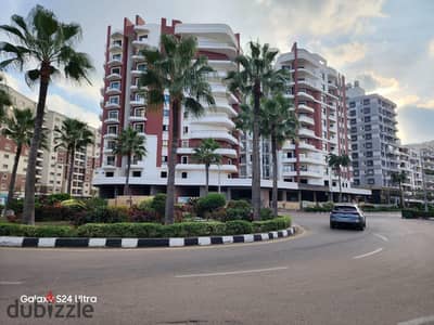 فرصتك تعيش رفاهية البحر في قلب الإسكندرية 