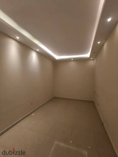 شقة للإيجار في البنفسج عمارات – التجمع الأول | 270 متر²