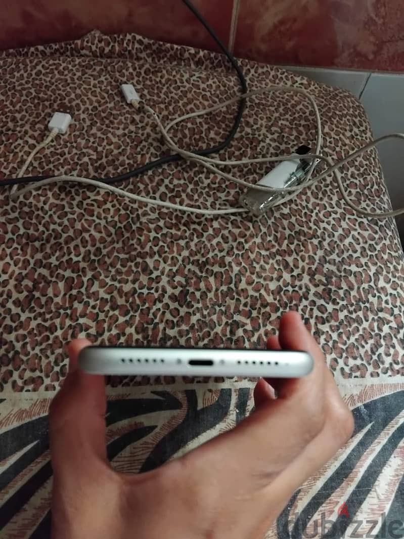 Apple - iPhone 11 6
