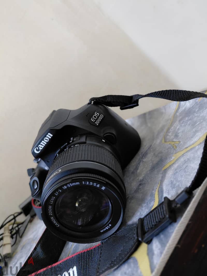 canon 2000D 1