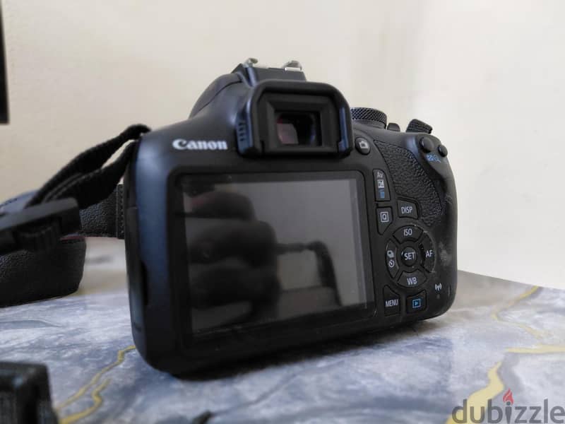 canon 2000D 4