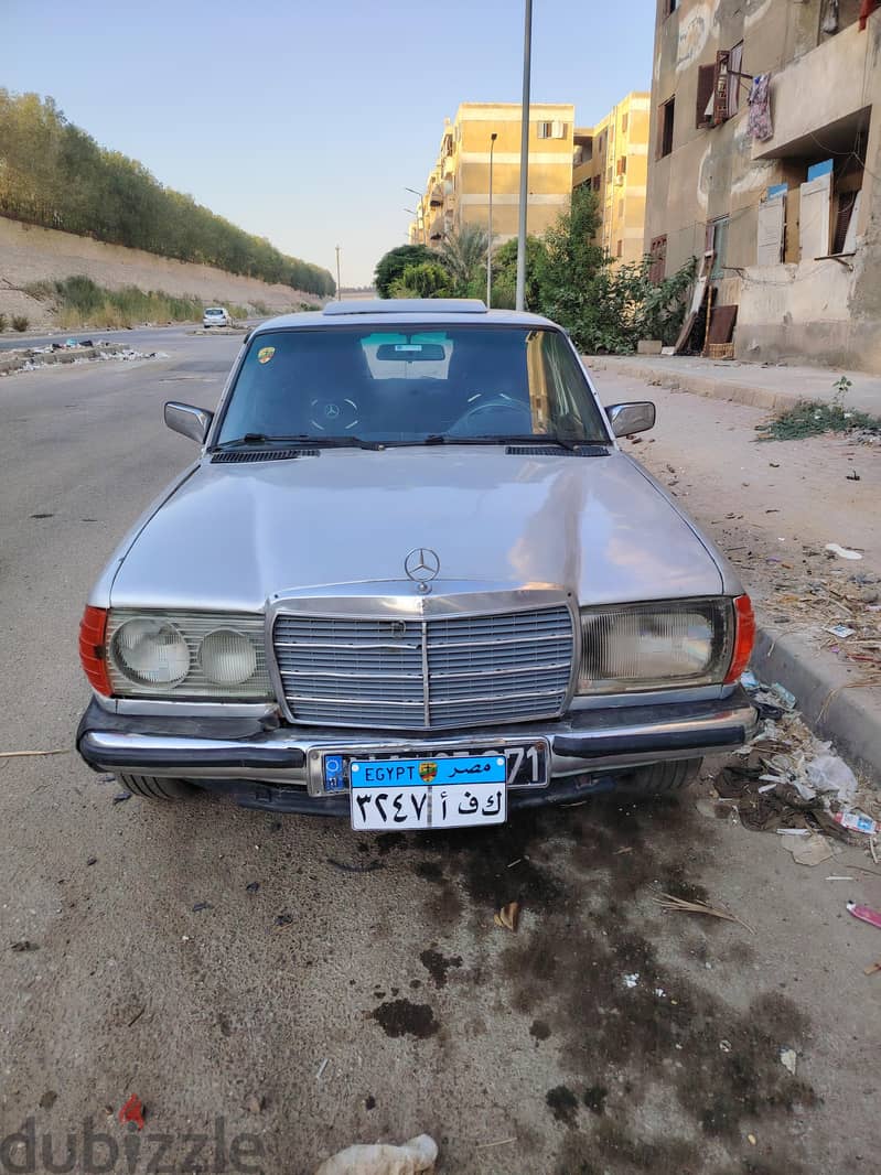 Mercedes-Benz 230 1979 مرسيدس 230.4 مكيفة رخصة ٣ سنوات