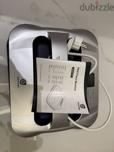 ماكينة كبس حراري EASYCOUNT 30×25 سم – حالة ممتازة جدًا – استعمال ٣ مرات