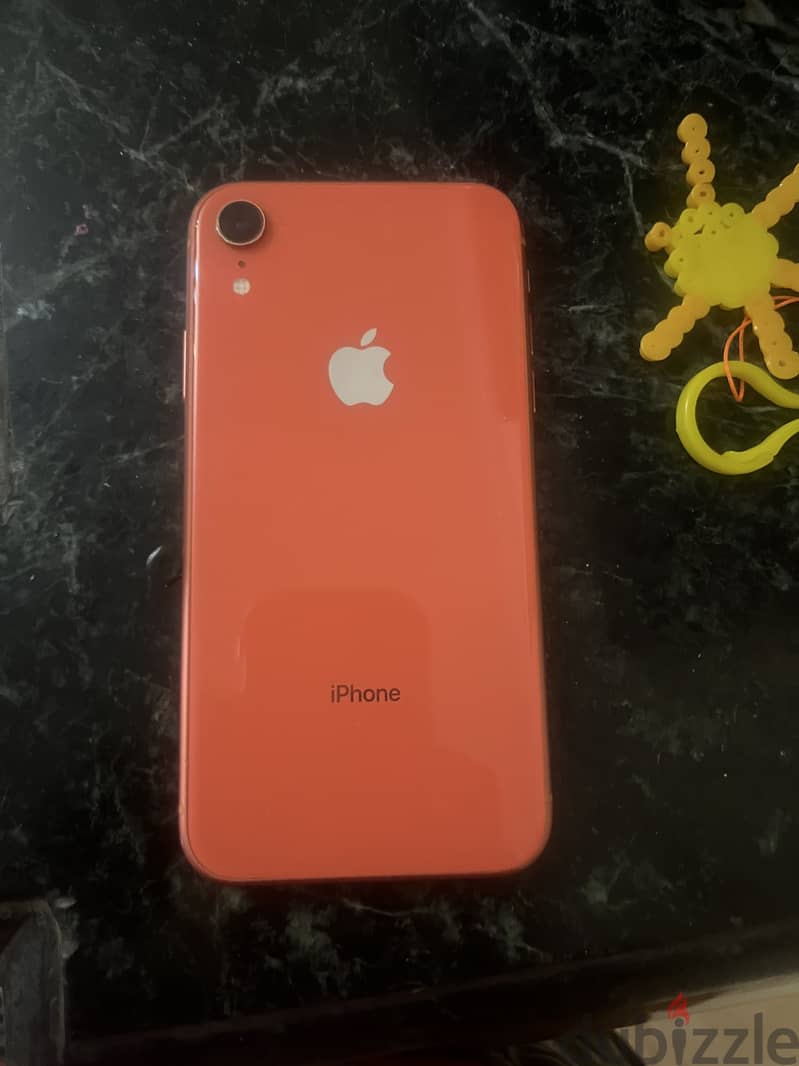 Apple - iPhone XR 1