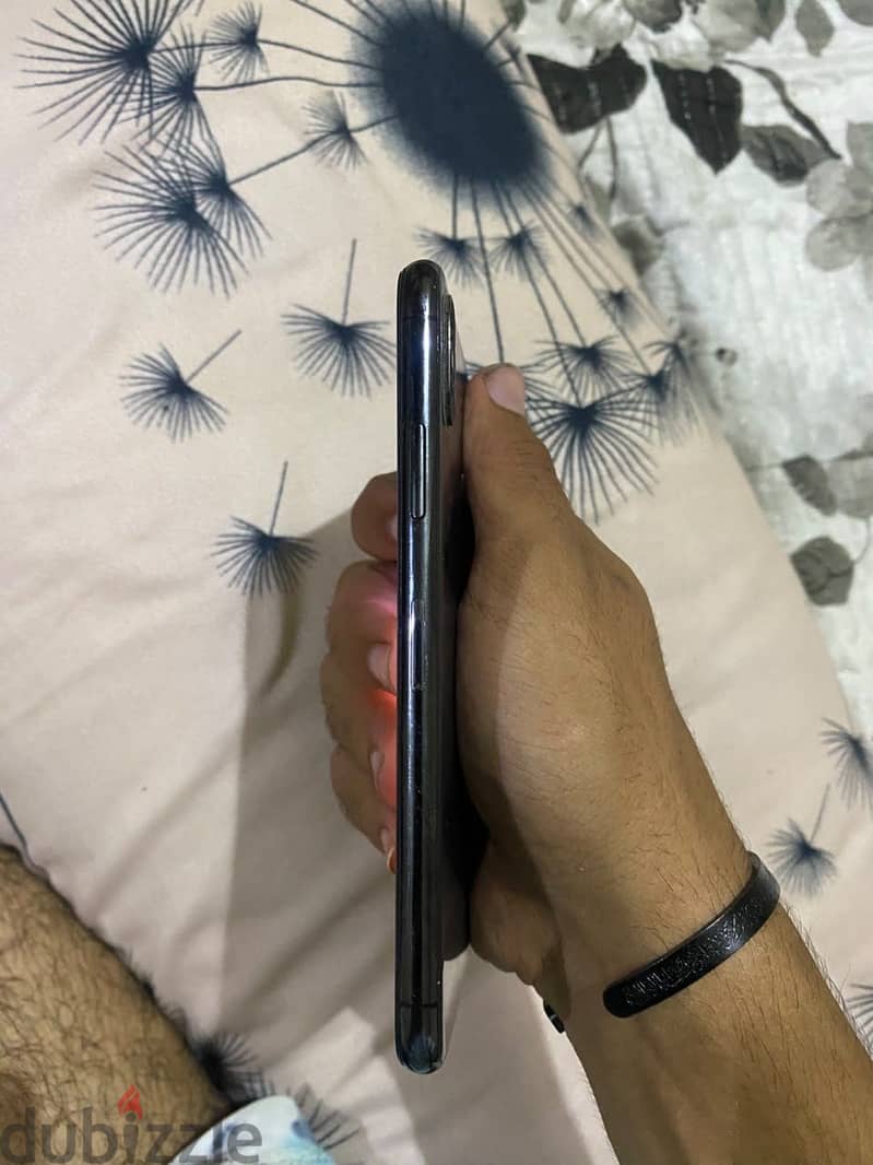 Apple - iPhone X 5