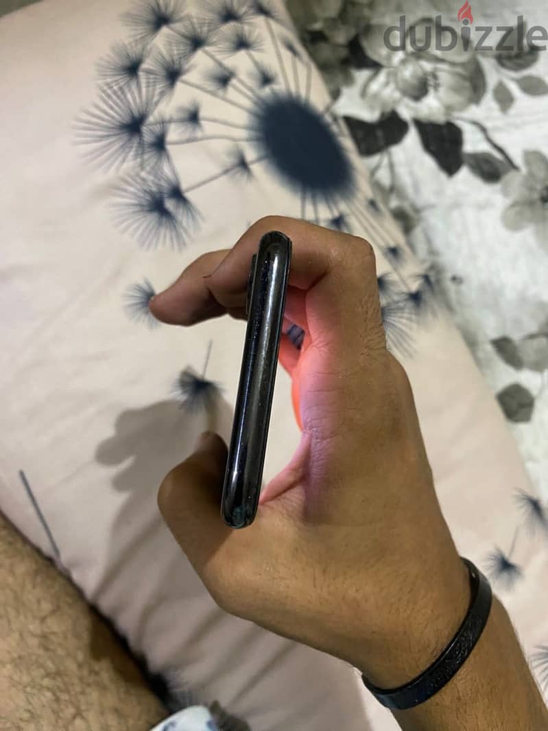 Apple - iPhone X 9