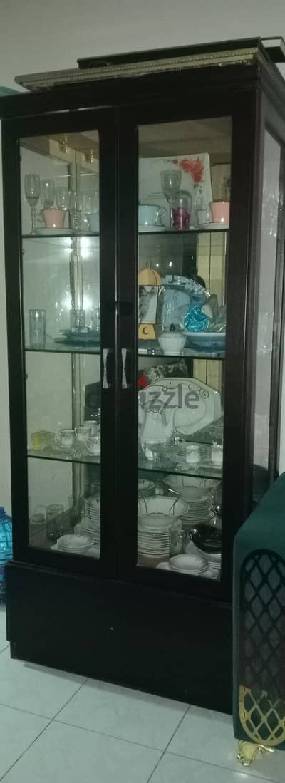 نيش للبيع بدون محتويات