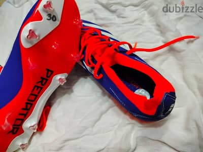 حذاء adidas predator