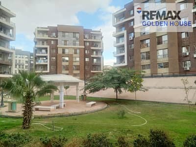 130 SQM in the heart of Dar Misr El Shorouk. . ground floor with a beautiful garden view, 3 bedrooms, 2 bathrooms, first phase, fully paid and ready to