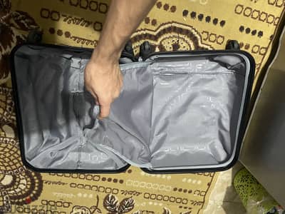 شنطه يعتبر جديده