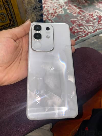 فيفو Y29 مساحه ٢٥٦ جيجا لون ابيض