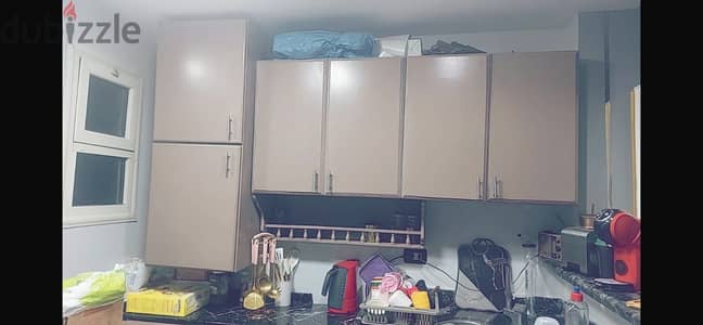 مطبخ خشب ٥ قطع استخدام سنه بحاله جيده جدا