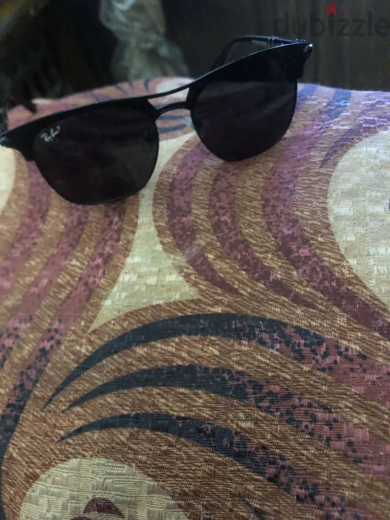Ray-Ban 4
