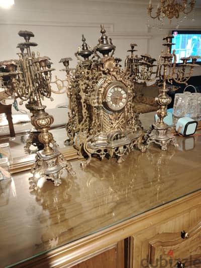 شمعدان وساعه