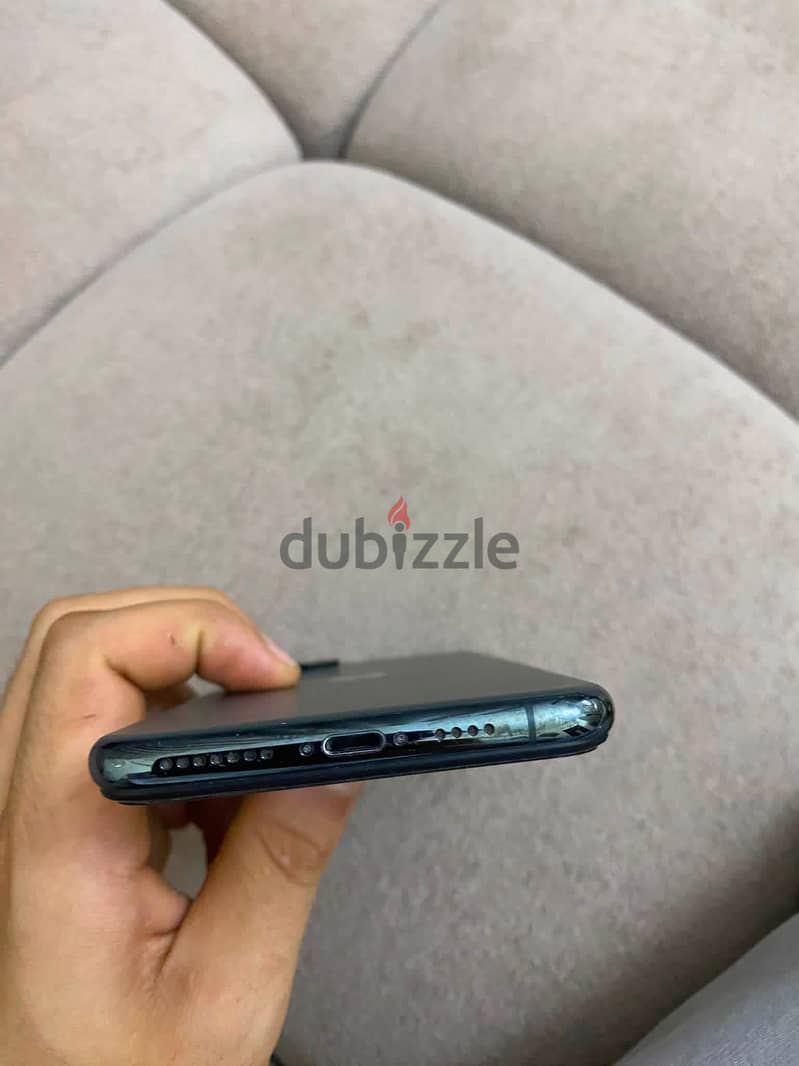 Apple - iPhone 11 Pro Max 4