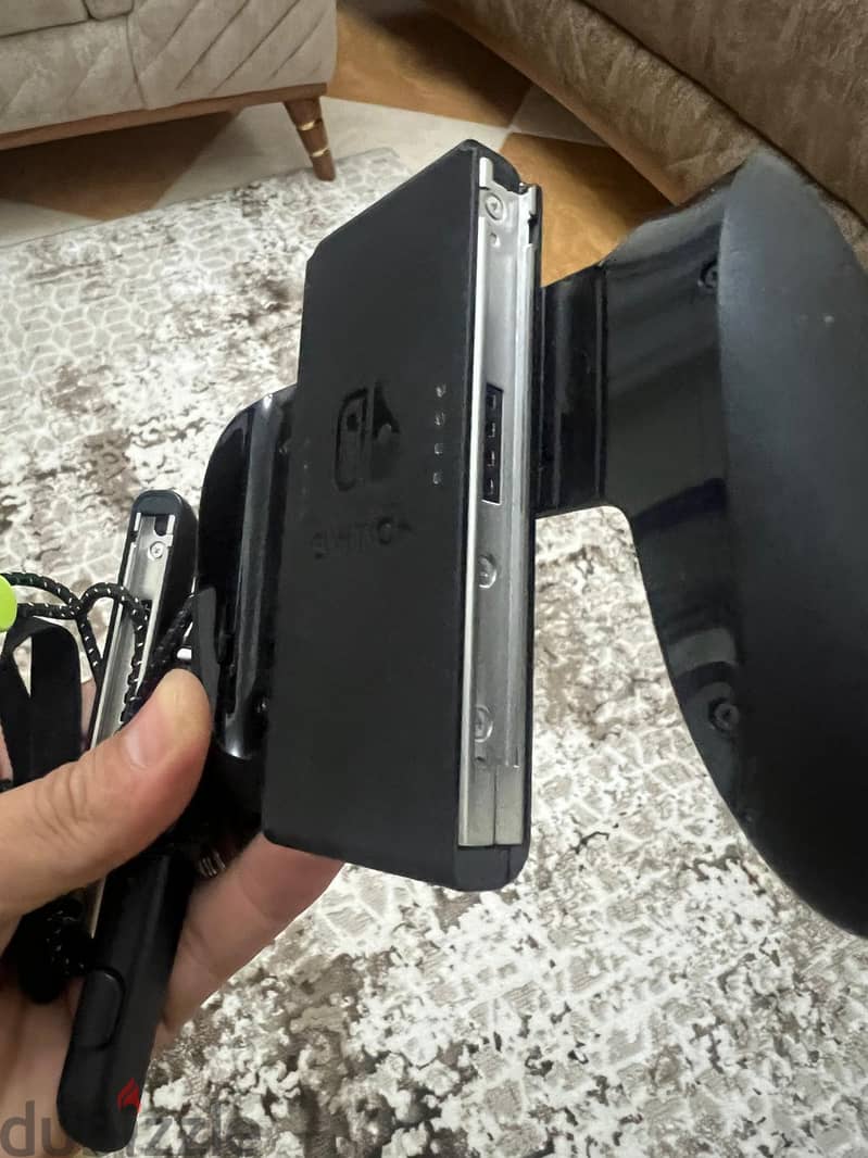 Nintendo Switch 6