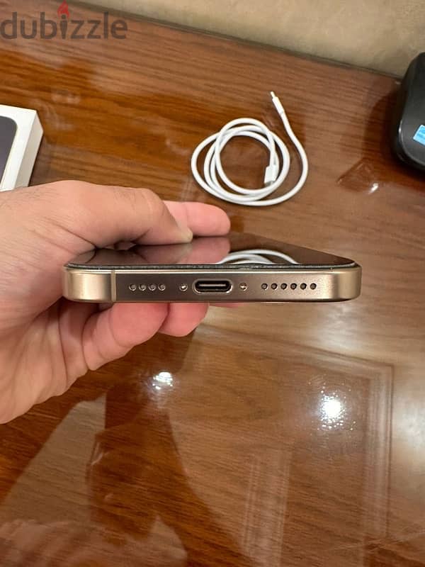 iphone 16 pro max 4
