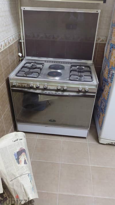 بوتجاز كريازي استعمال خفيف ٦ شعله اتنين منهم كهربا و اربعه غاز