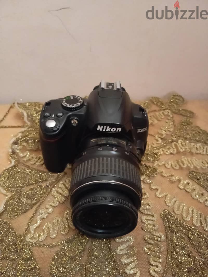 Nikon D3000 1
