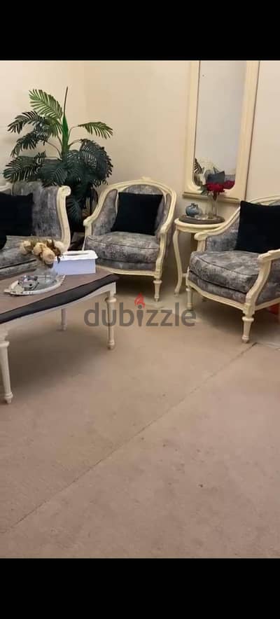 صالون  للبيع