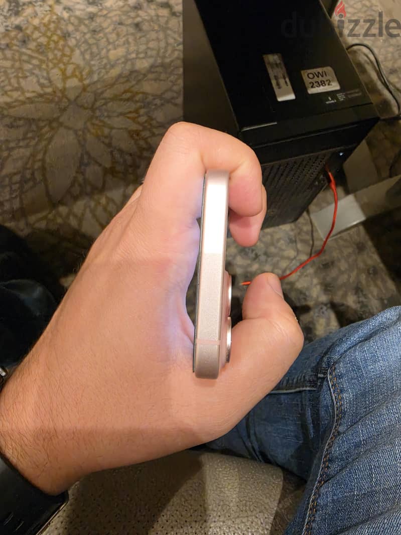 Apple - iPhone 15 6