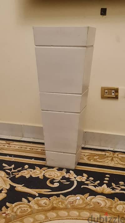 بوت زرع خشب مودرن أبيض مستعمل للبيع