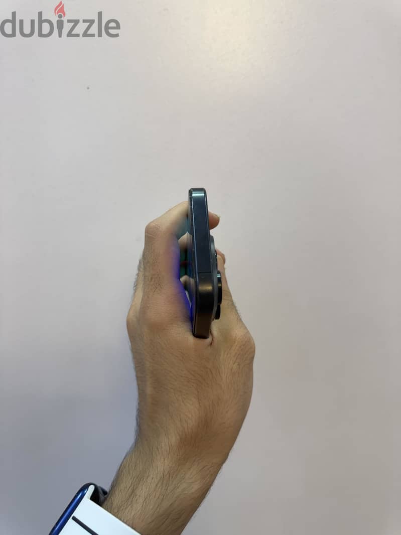 Apple - iPhone 15 Pro 2
