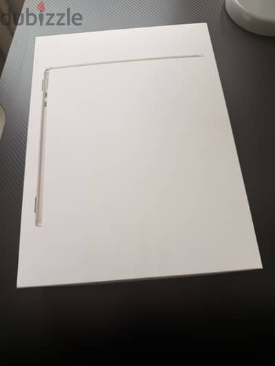Macbook air m5 16 ram 512 ssd arabic keyboard sealed