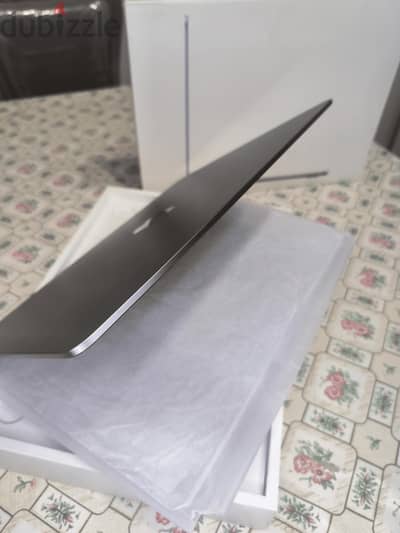 MacBook air M1 3C. c 100% Ar/En Apple warranty