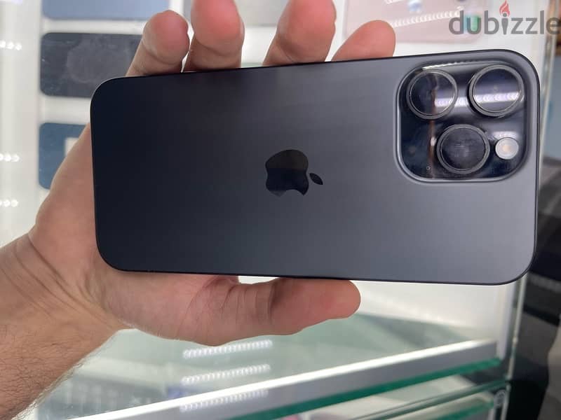 iPhone 16 pro max 1