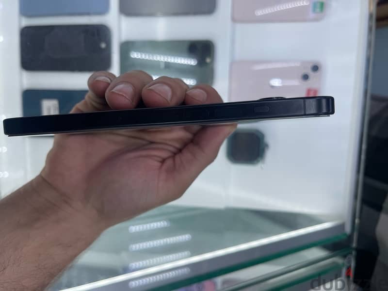 iPhone 16 pro max 2