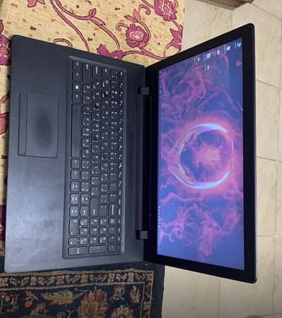 لاب توب ب٢٠٠٠ جنيه علي اد الايد
