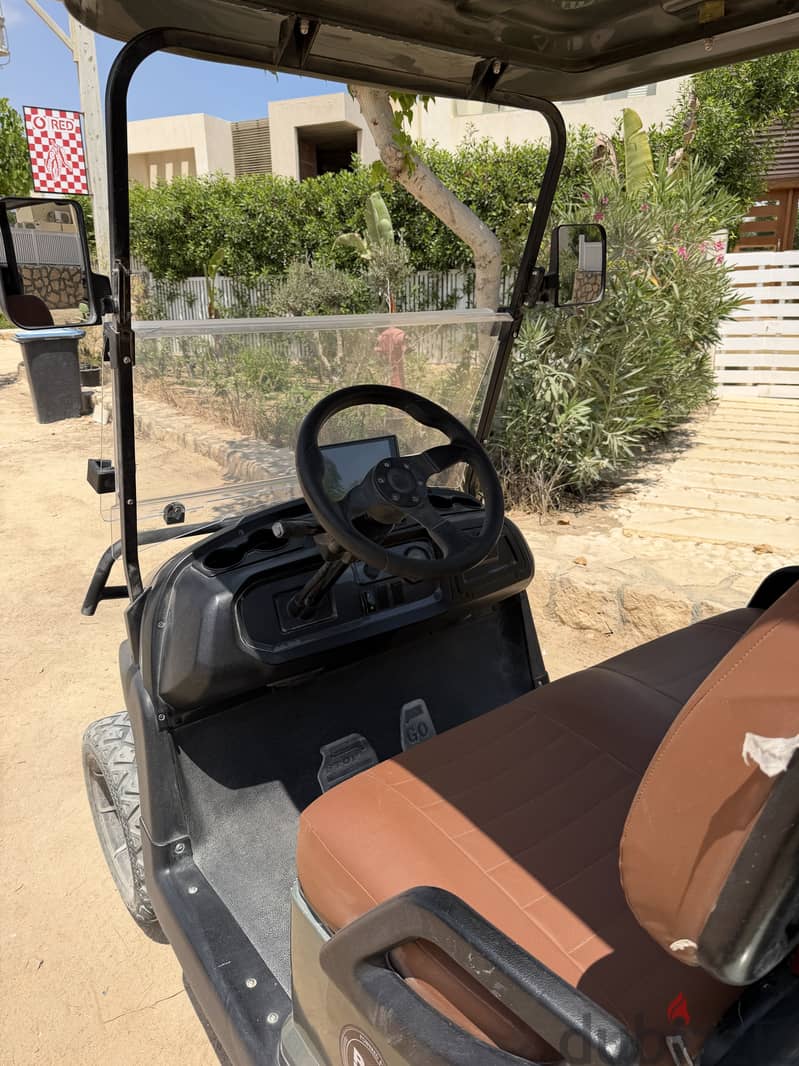 Golf car wind ( Raya) with a new lithium battery 3