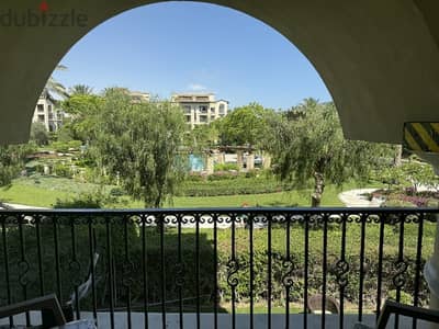 Luxury chalet with direct pool view in Marassi