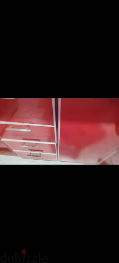 مطبخ احمر