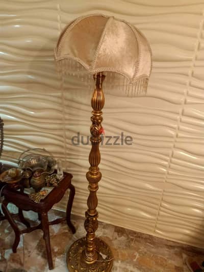 اباجورة خشب