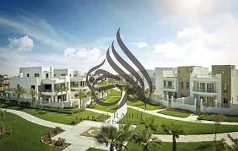 شقه بحديقه للبيع في ذا سكوير التجمع الخامس موقع متميز و اقل من سعر السوق